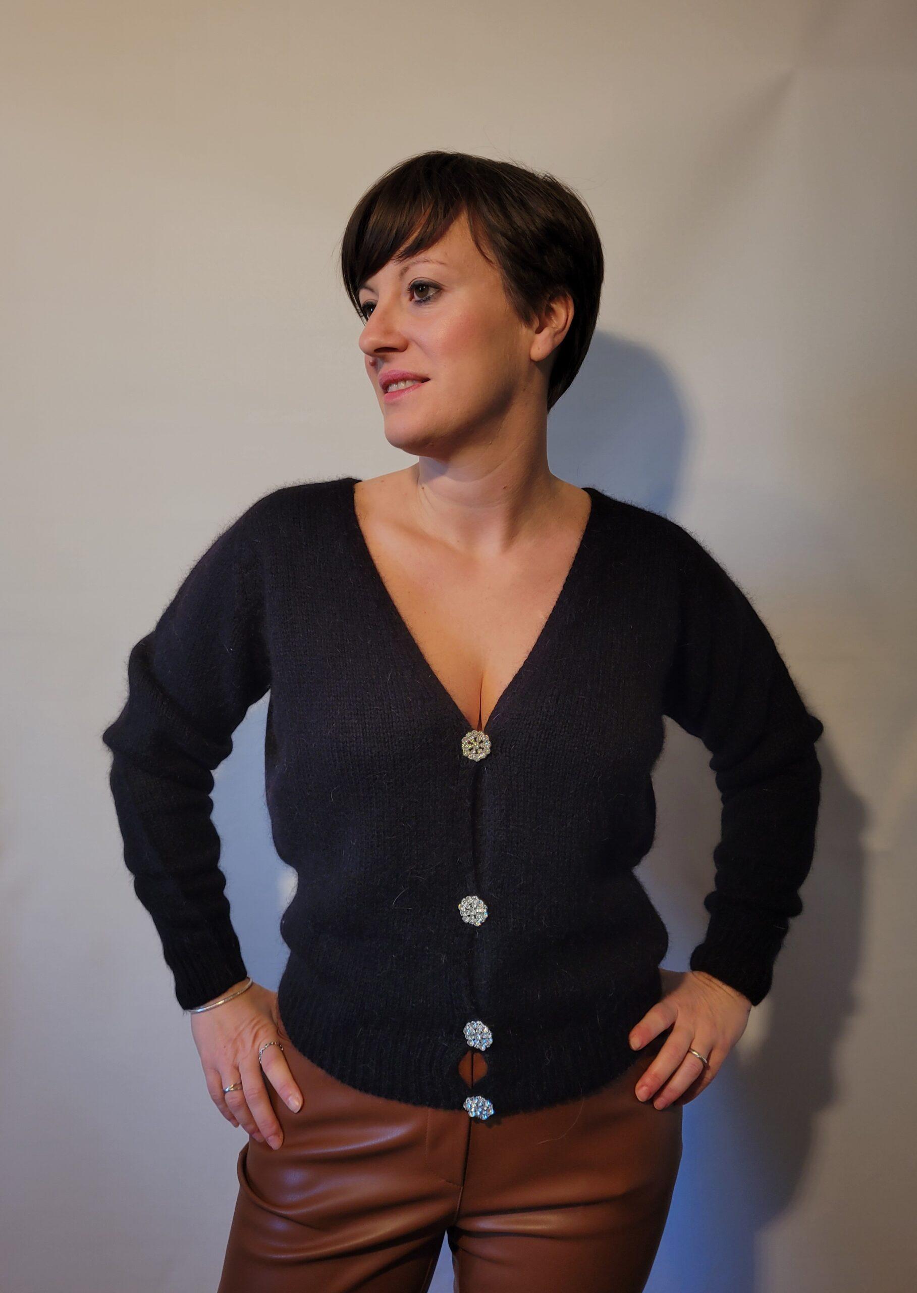 TENSIONE IN - Cardigan in Angora con bottoni gioiello - BRIVIO MODA