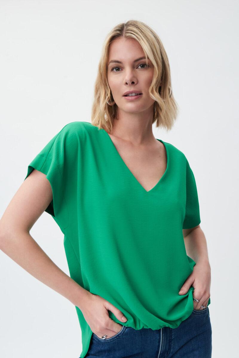 RIBKOFF - Top with asymmetrical hemline.